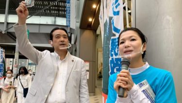 カジノ住民投票実現へ向けての署名集め@青葉台駅（2020.10.04）